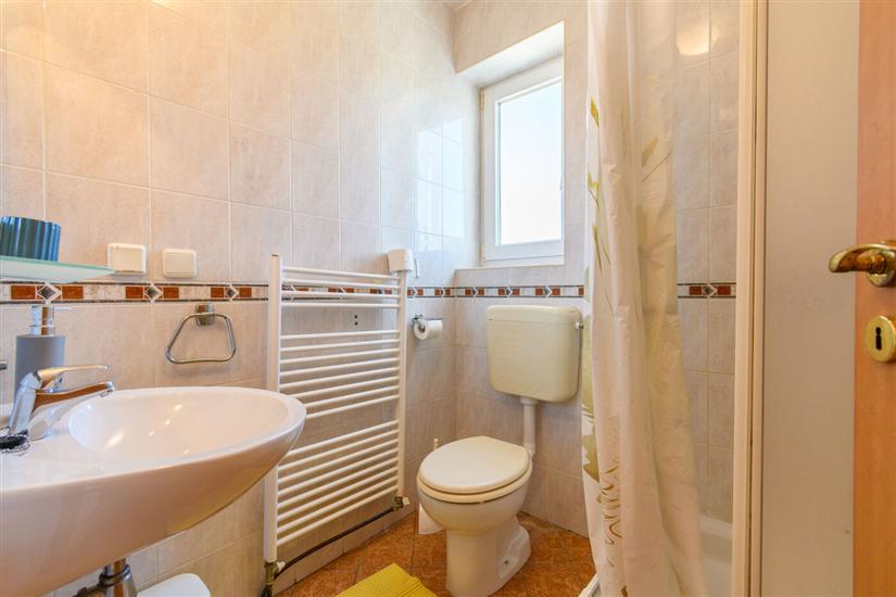 Apartment A4, for 3 persons