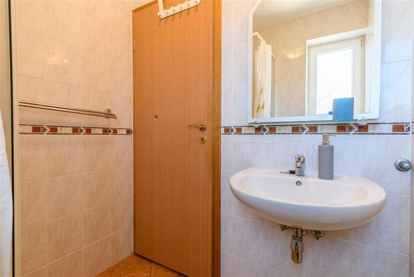 Apartment A4, for 3 persons