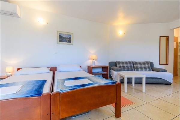 Apartment A4, for 3 persons