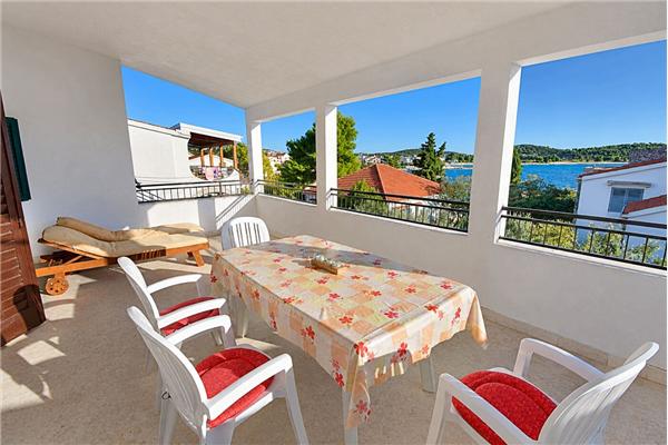 Apartment A2, for 5 persons