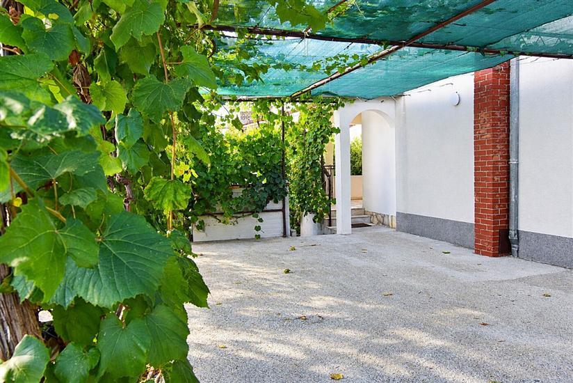 Apartments Srđan