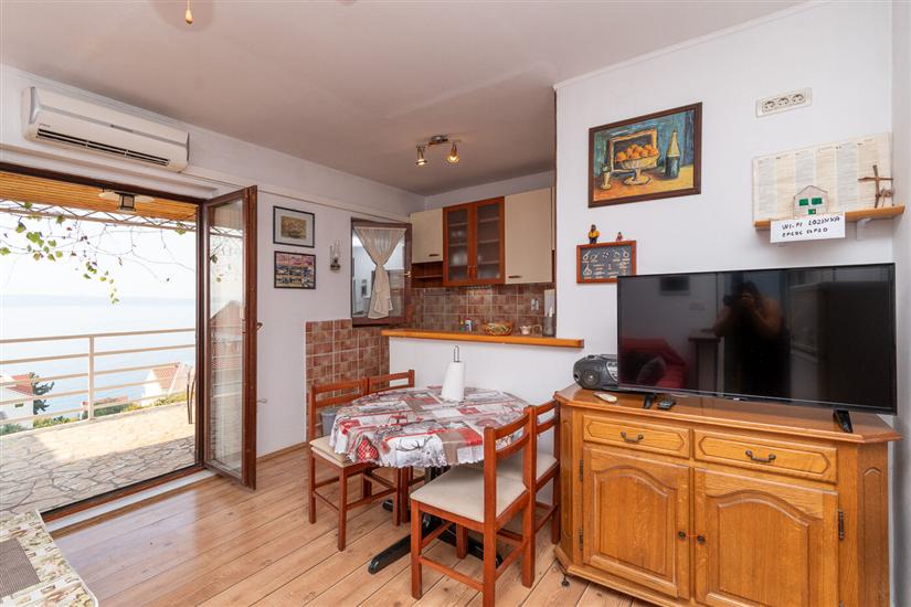Apartment A1, for 5 persons