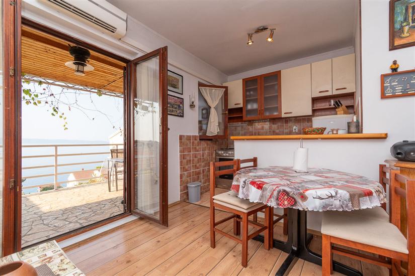 Apartment A1, for 5 persons