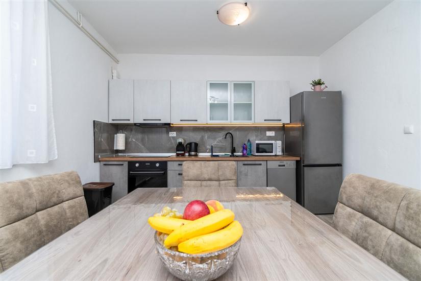 Apartment A1, for 7 persons