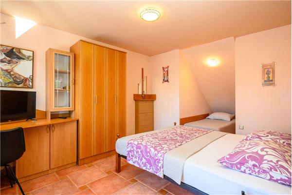 Apartment A2, for 3 persons