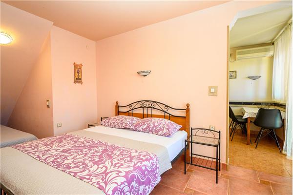 Apartment A2, for 3 persons