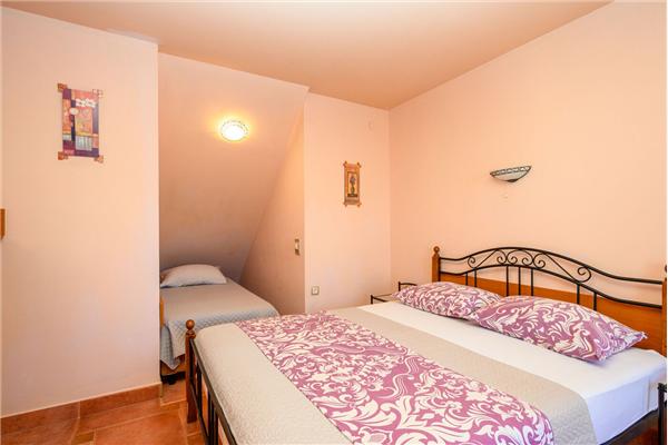 Apartment A2, for 3 persons