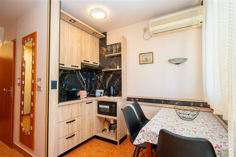 Apartment A2, for 3 persons