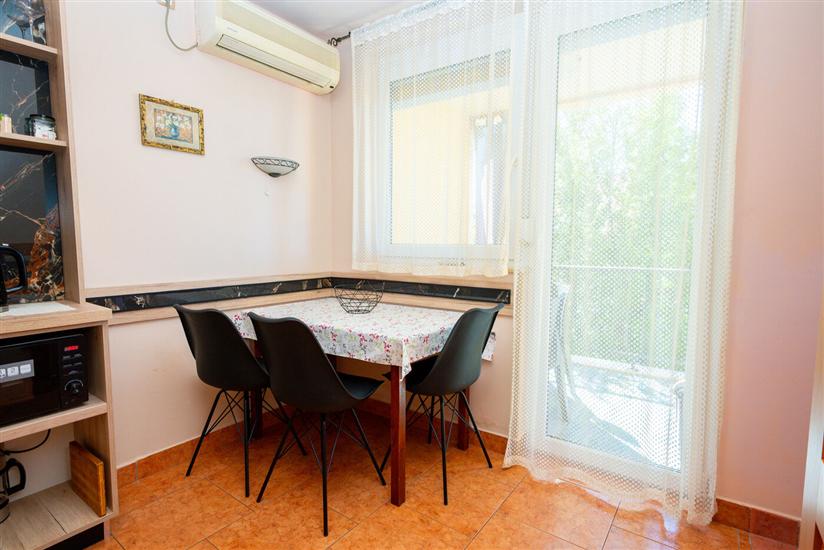 Apartment A2, for 3 persons