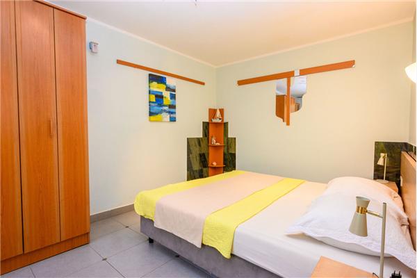 Apartment A4, for 3 persons