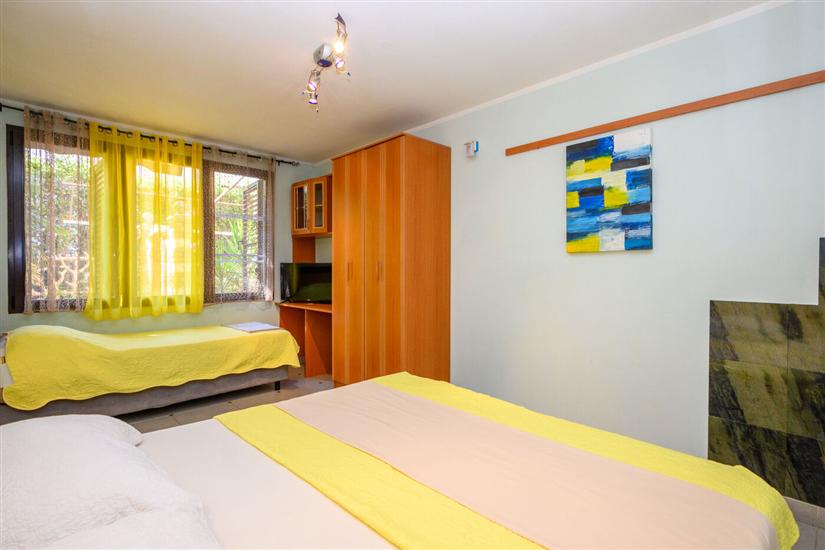 Apartment A4, for 3 persons