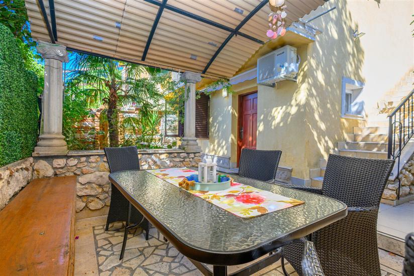 Apartment A4, for 3 persons