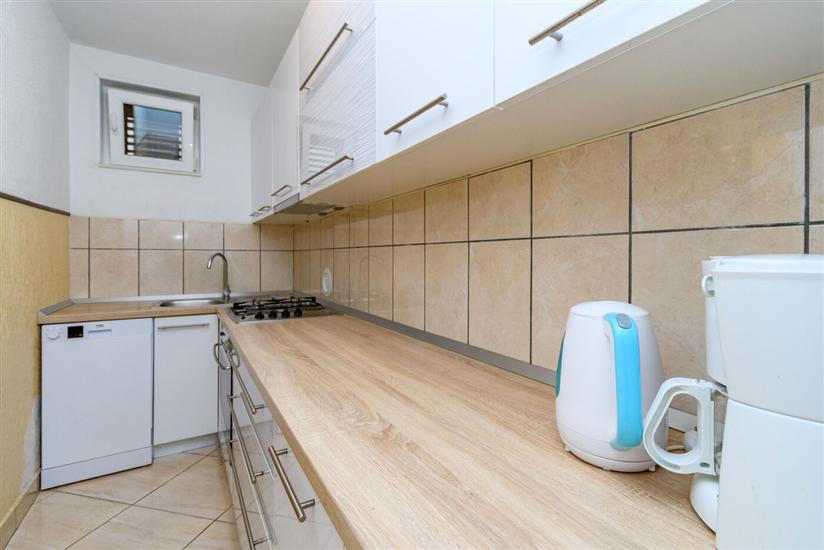 Apartment A1, for 5 persons