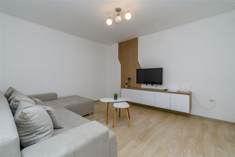 Apartment A1, for 5 persons