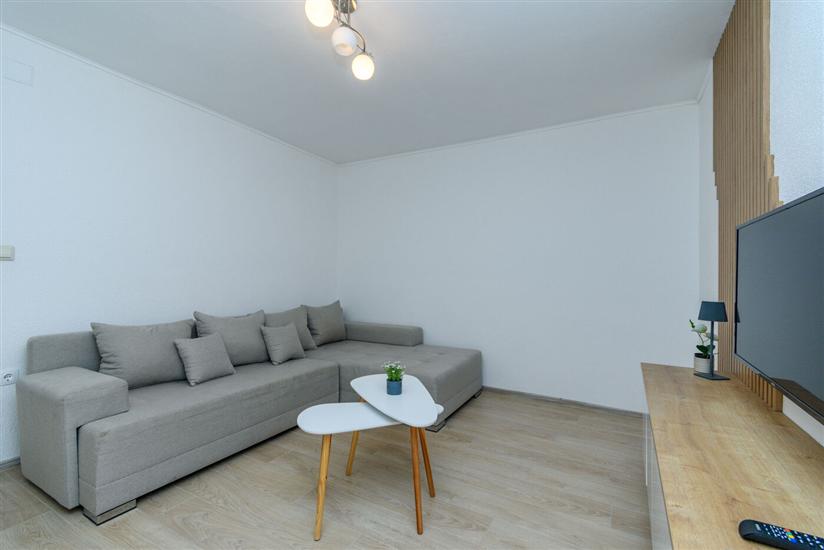 Apartment A1, for 5 persons