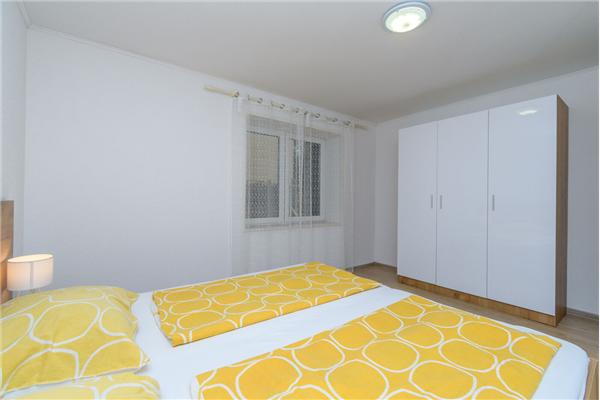 Apartment A1, for 5 persons