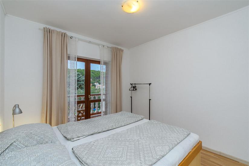 Apartment A2, for 7 persons