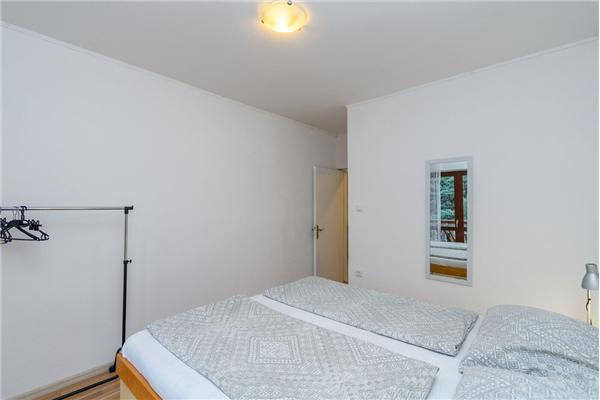 Apartment A2, for 7 persons