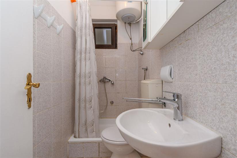 Apartment A2, for 7 persons