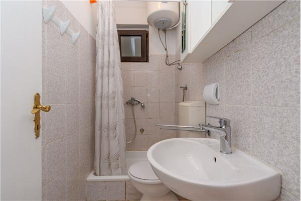 Apartment A2, for 7 persons