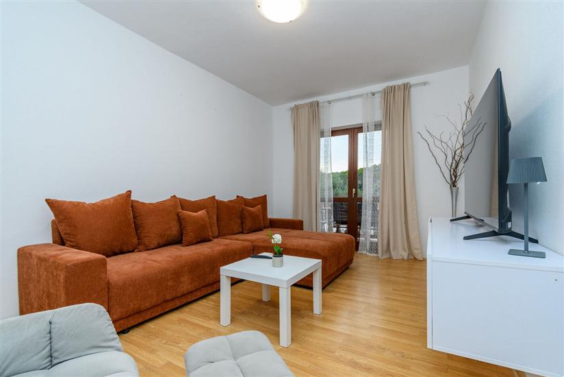 Apartment A2, for 7 persons