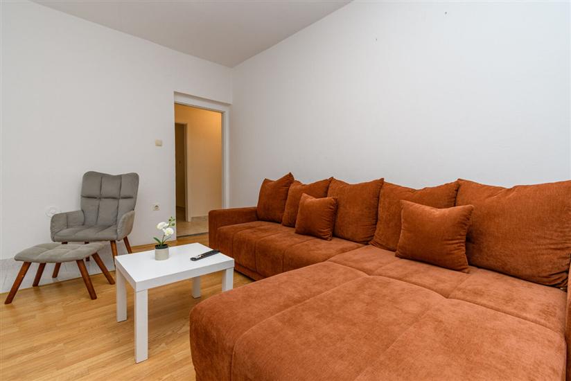 Apartment A2, for 7 persons