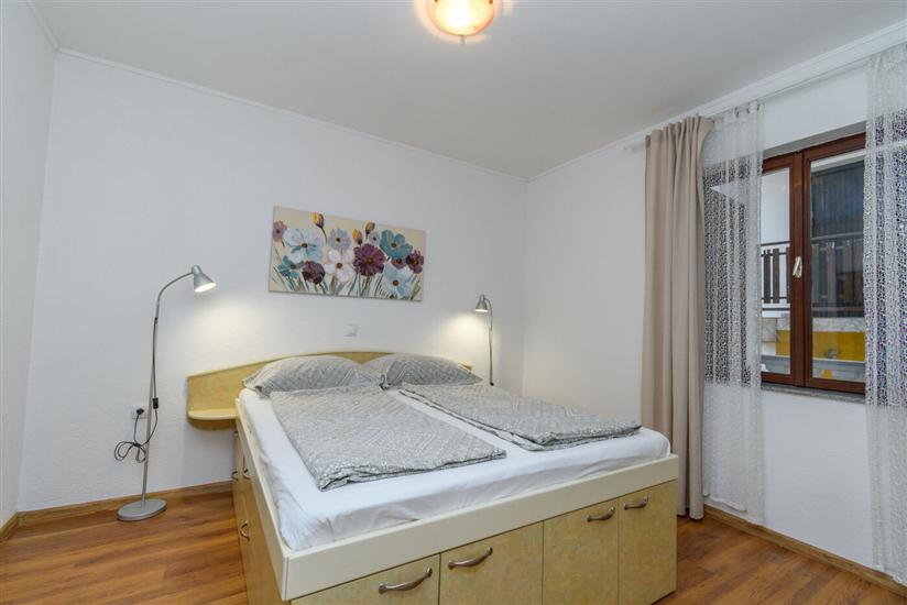 Apartment A2, for 7 persons