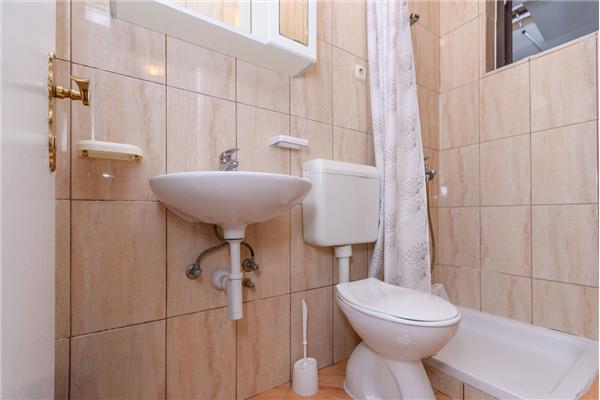Apartment A2, for 7 persons