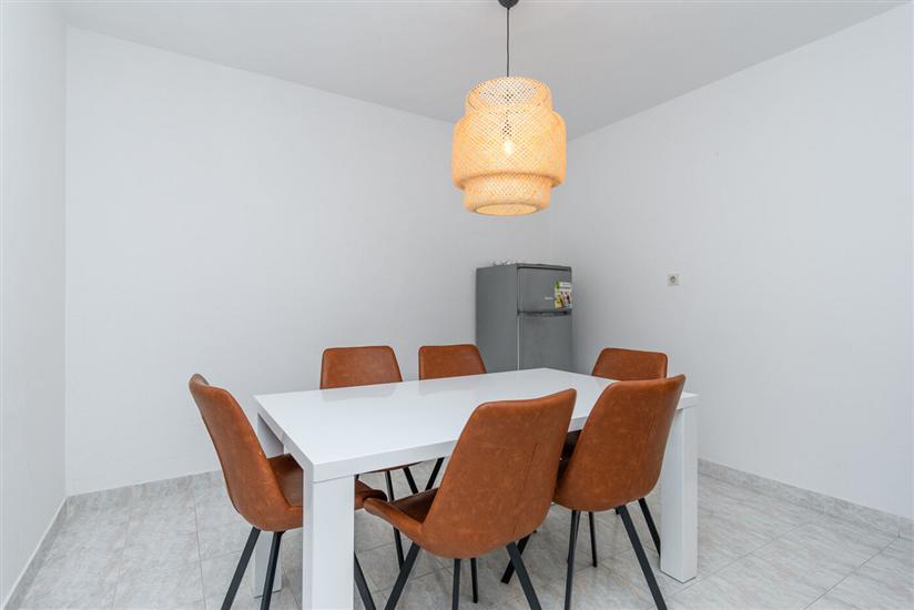 Apartment A2, for 7 persons