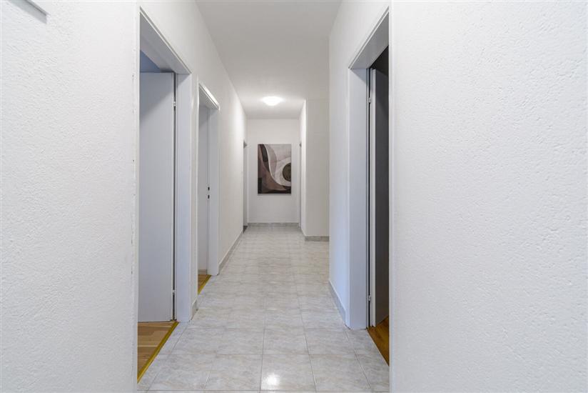 Apartment A2, for 7 persons