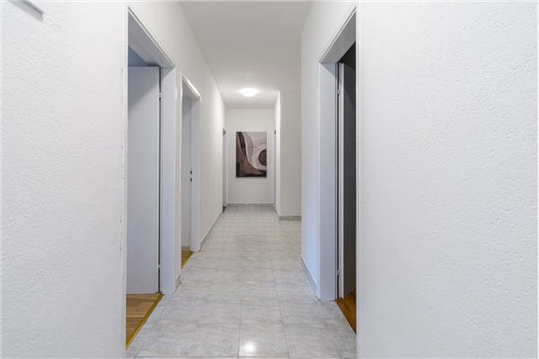 Apartment A2, for 7 persons