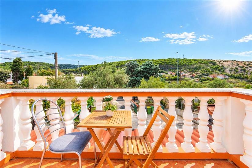 Apartment A2, for 7 persons