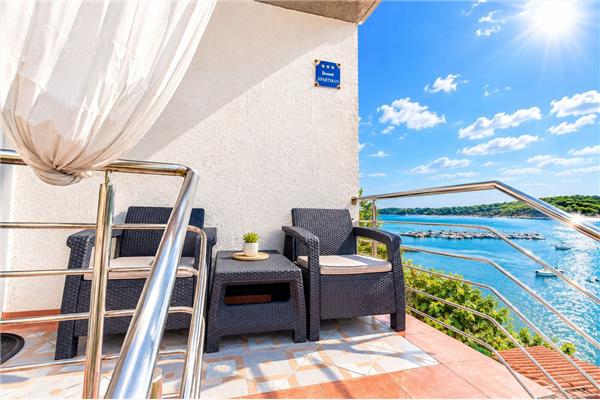 Apartment A2, for 3 persons