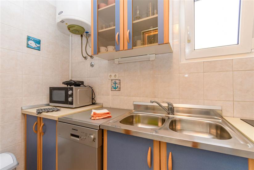 Apartment A2, for 3 persons