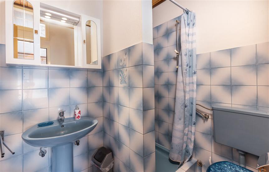 Apartment A1, for 5 persons