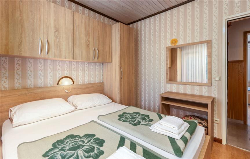 Apartment A1, for 5 persons
