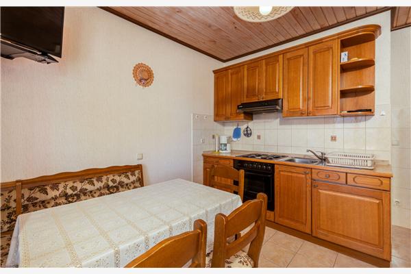 Apartment A1, for 5 persons
