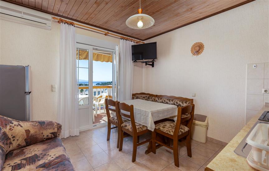 Apartment A1, for 5 persons