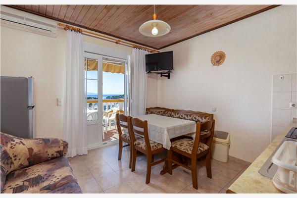 Apartment A1, for 5 persons