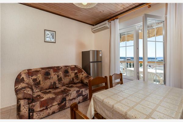 Apartment A1, for 5 persons