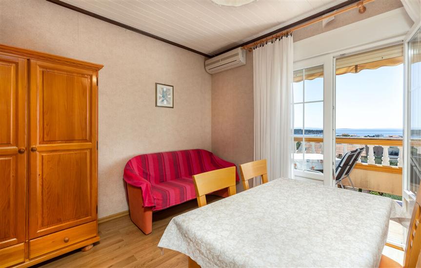 Apartment A2, for 3 persons