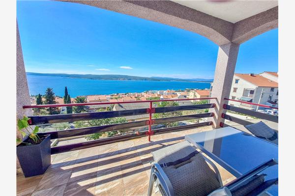 Apartment A1, for 5 persons