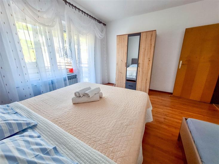 Apartment A1, for 5 persons