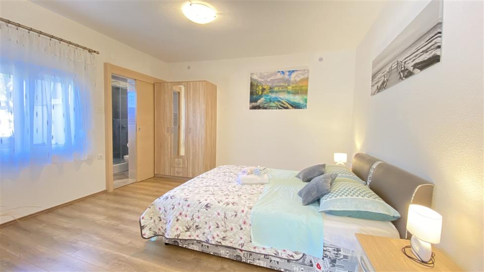 Apartment A4, for 4 persons