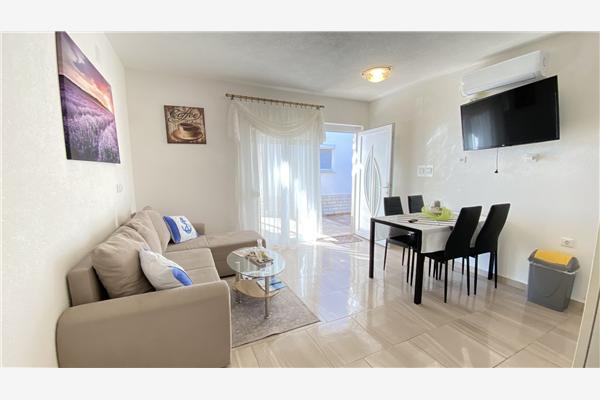 Apartment A4, for 4 persons