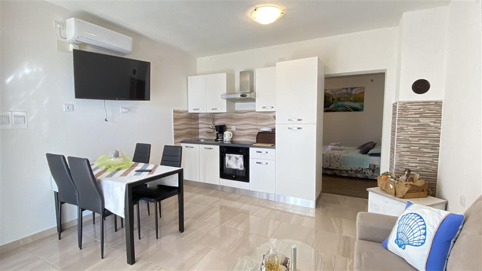 Apartment A4, for 4 persons