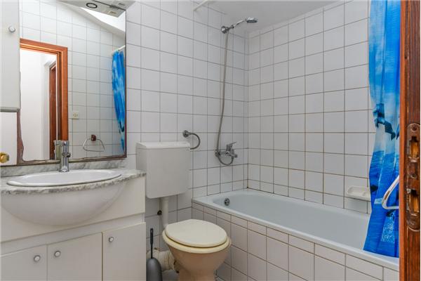 Apartment A4, for 6 persons