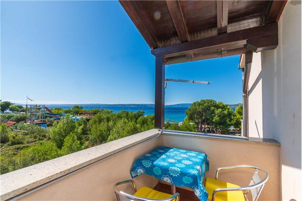 Apartment A4, for 6 persons