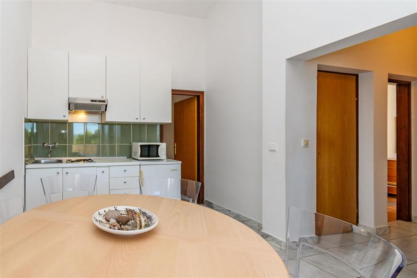 Apartment A4, for 6 persons