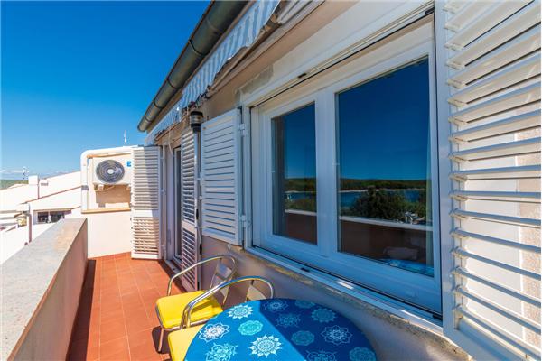 Apartment A4, for 6 persons